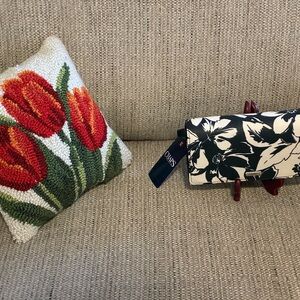 Chaps Black and White Floral Clutch Wallet